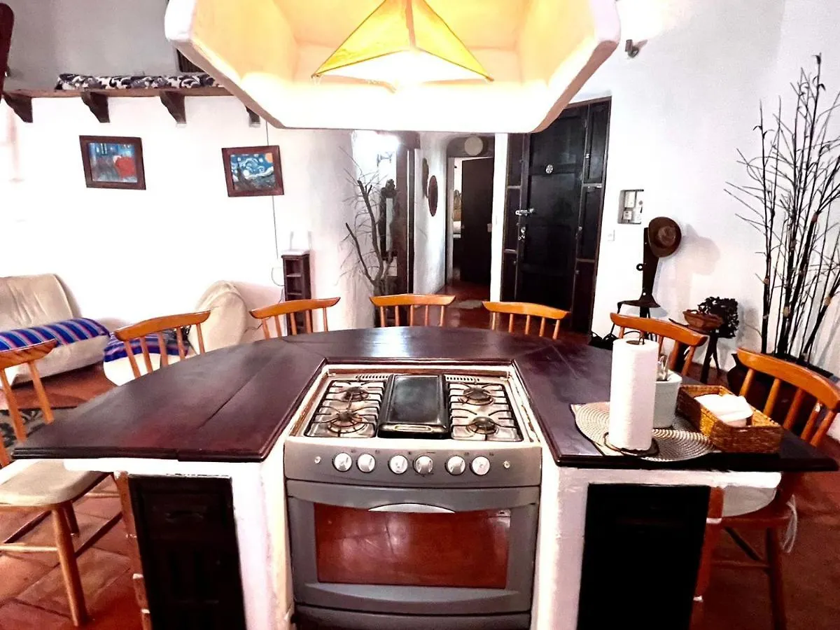 Hippie Villa Cancun Bed & Breakfast