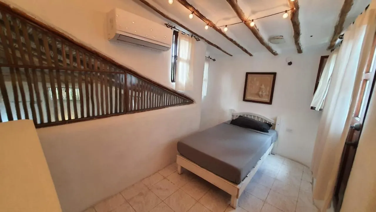Hippie Villa Cancun 0*,