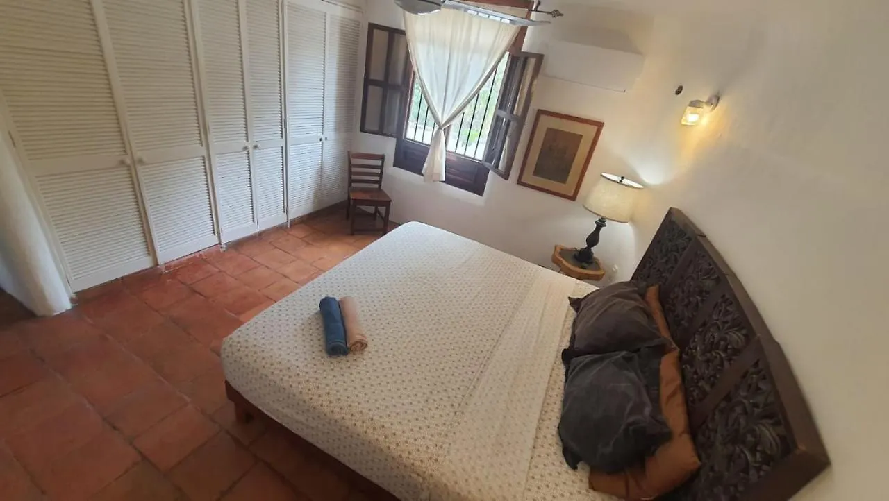 Bed & Breakfast Hippie Villa Cancun