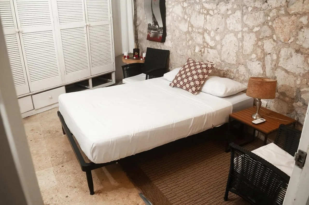 Hippie Villa Cancun Bed & Breakfast
